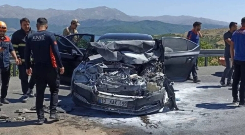 Adilcevaz Kaymakamı Nurhalil Özçelik Trafik Kazası Geçirdi