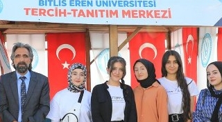 Bitlis Eren Üniversitesi'nde Tanıtım ve Tercih Günleri Başladı