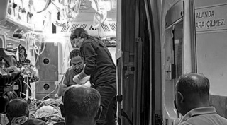 Eski Bitlis Valisi Erol Karaömeroğlu Sivas’ta Trafik Kazasında Vefat Etti