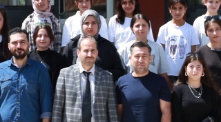 Güroymak Meslek Yüksekokulu'ndan Ortaokul Öğrencilerine Fotoğrafçılık Tanıtımı