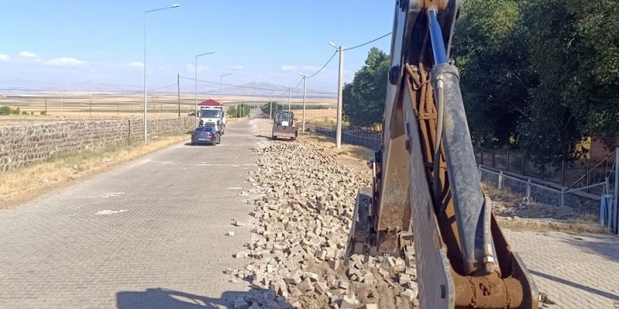 Aydınlar Beldesi Sıcak Asfalta Kavuşuyor: Çalışmalar Başladı