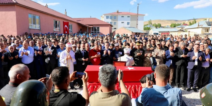 Bitlis’te Şehit Mahsun Yeşildemir İçin Cenaze Töreni Düzenlendi