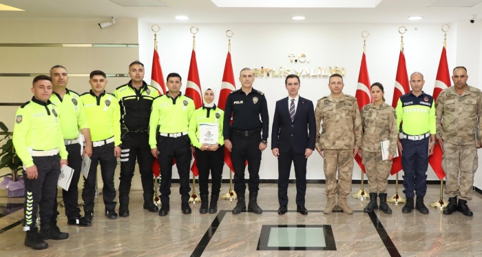 Bitlis'te Trafik Personeline Başarı Belgeleri Verildi