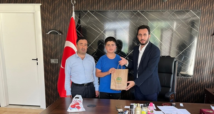 Güroymak’ta Hafızlık Gururu: Muhammed Furkan İlbars Umre ile Ödüllendirildi