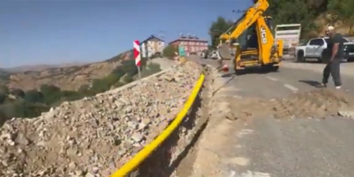 Mutki’de Doğalgaz Altyapı Çalışmaları: Yol Onarımı Müjdesi
