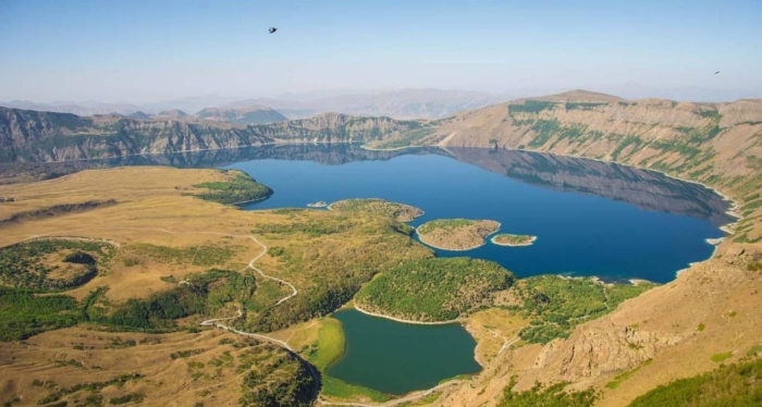 Nemrut Kalderası Ziyarete Açıldı: Bitlis Valiliği'nden Güvenlik ve Doğa Uyarısı