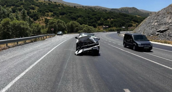Tatvan – Van Karayolu'nda Trafik Kazası: 5 Yaralı