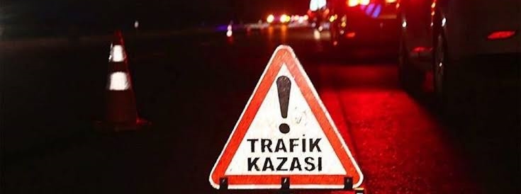 Adilcevaz'da Traktör ile Hafif Ticari Aracın Çarpışması Sonucu 7 Kişi Yaralandı