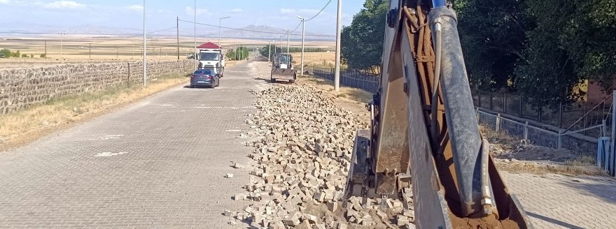 Aydınlar Beldesi Sıcak Asfalta Kavuşuyor: Çalışmalar Başladı