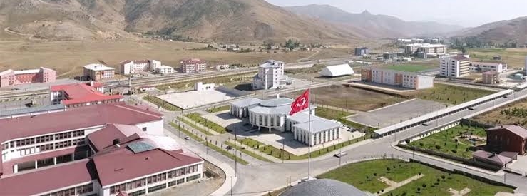 Bitlis Eren Üniversitesi İlahiyat Fakültesi: Eğitim, Akademik Kadro ve Başvuru Detayları