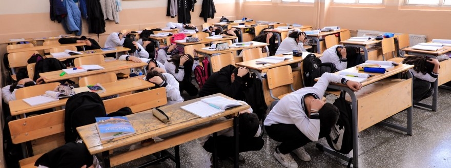 Bitlis'te Afet Tatbikatı: 410 Öğrenci Güvenle Tahliye Edildi