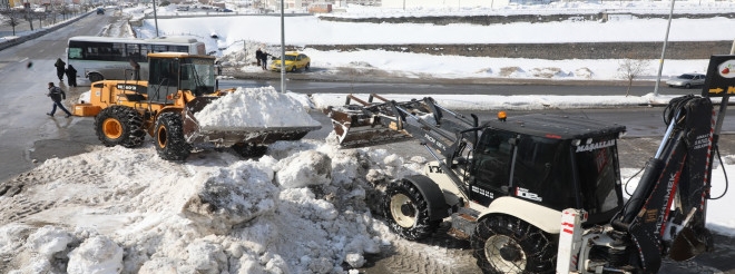 Bitlis’te Kar Temizleme Çalışmaları Aralıksız Devam Ediyor
