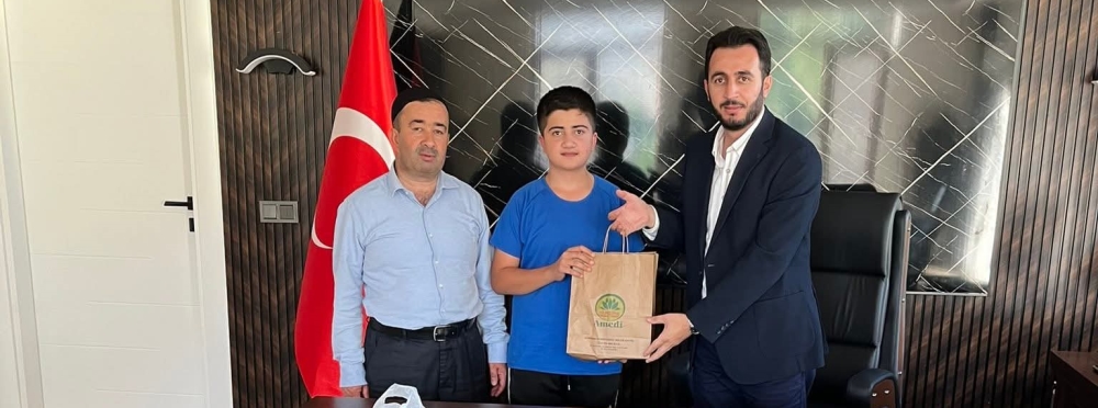 Muhammed Furkan İlbars Umre ile Ödüllendirildi