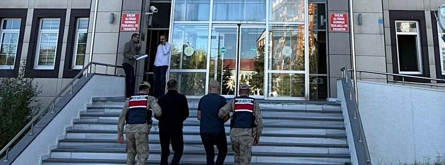 Tatvan’da Göçmen Kaçakçılığı Operasyonu