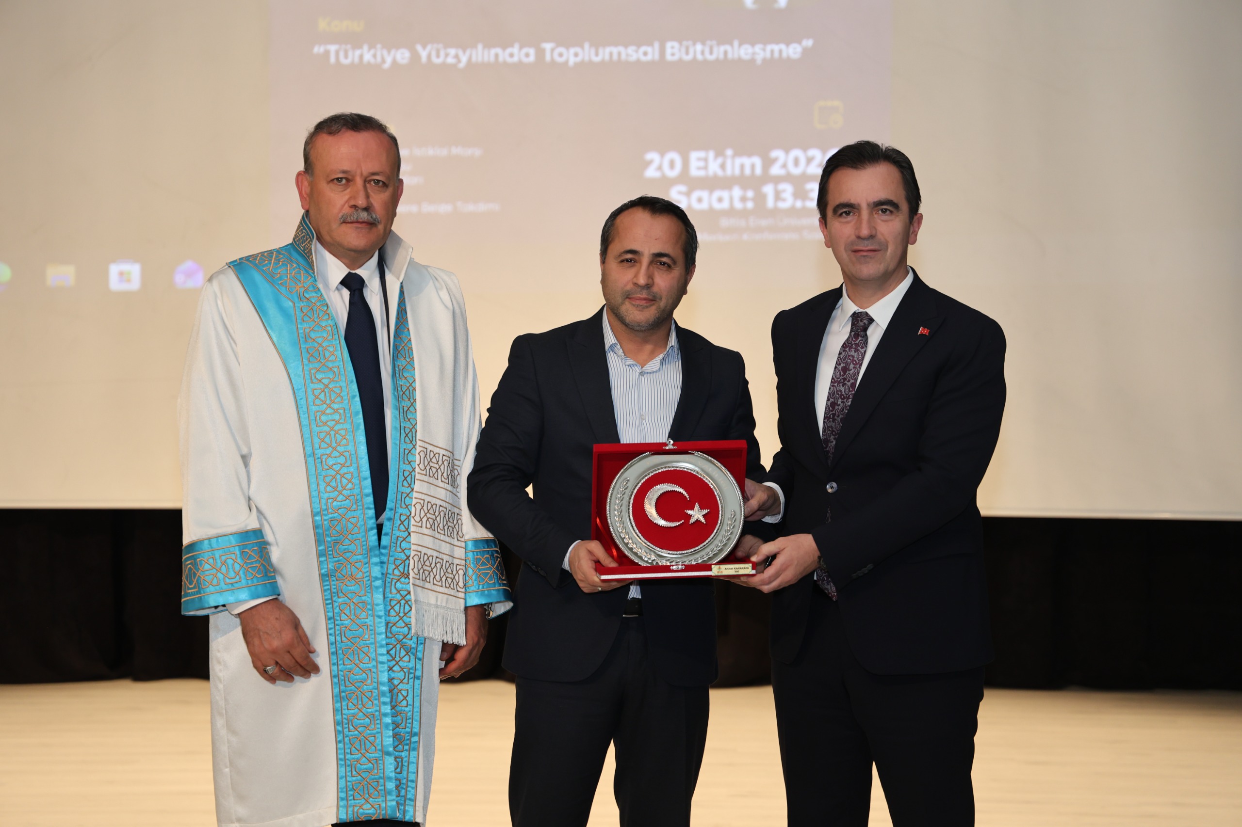 Bitlis Eren Üniversitesinde 2026-2027 Akademik Yılı Açılış Töreni Gerçekleştirildi - Fotoğraf 7