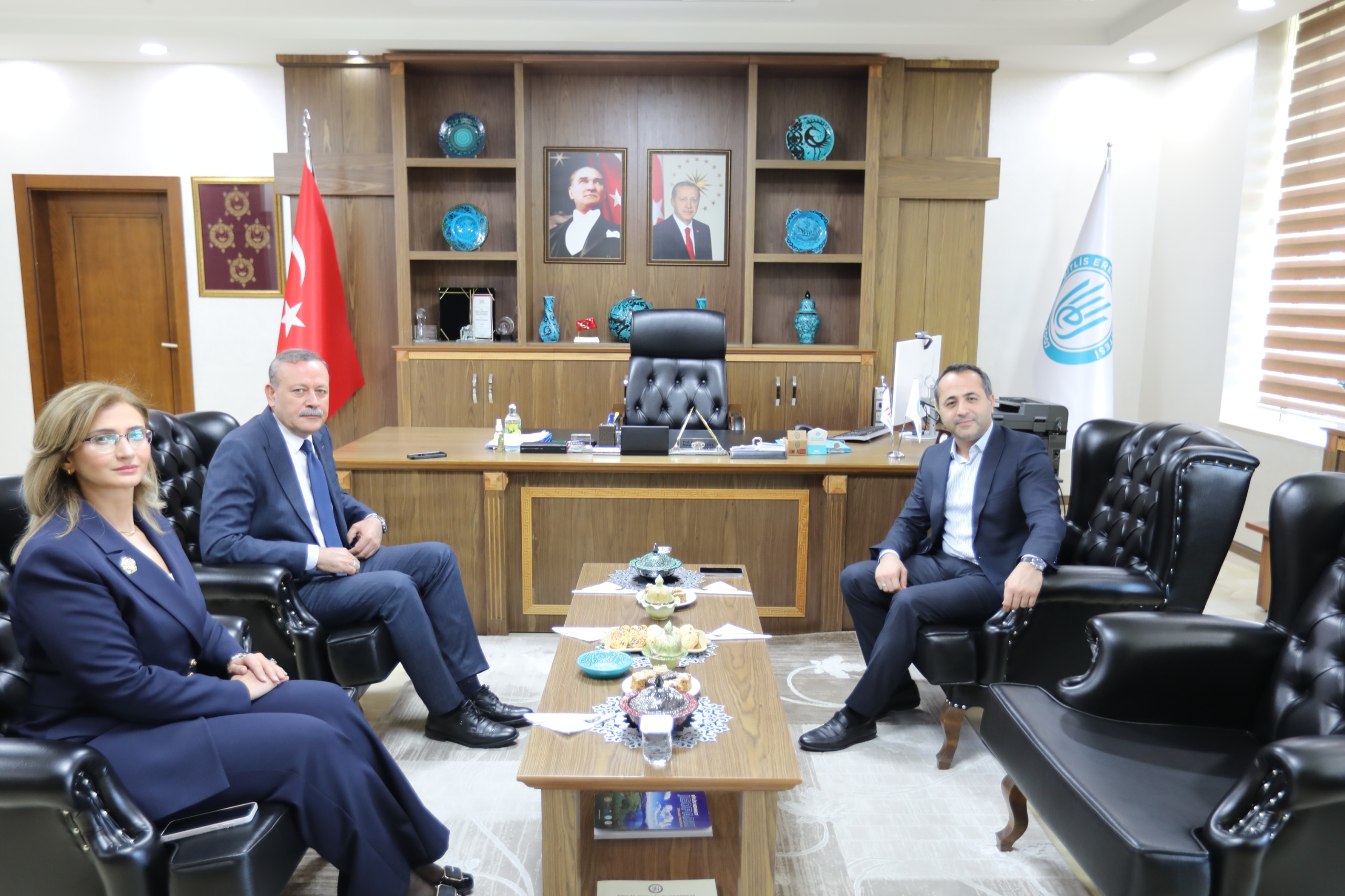 Bitlis Eren Üniversitesinde 2026-2027 Akademik Yılı Açılış Töreni Gerçekleştirildi - Fotoğraf 9