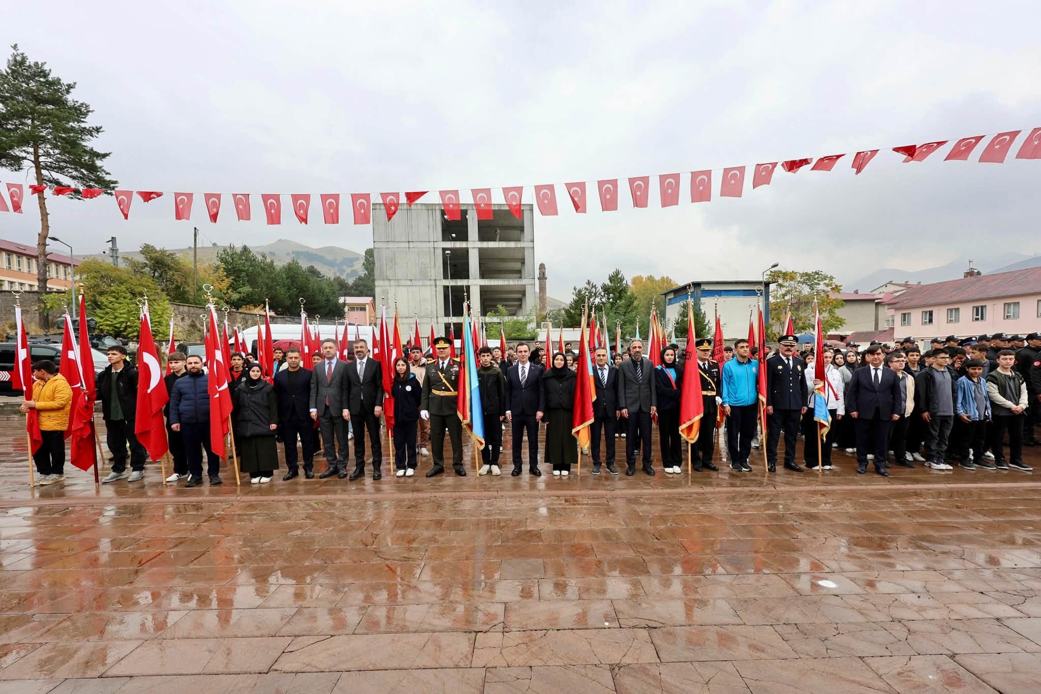 Bitlis'te Cumhuriyet'in 103. Yıl Dönümü Kutlandı
