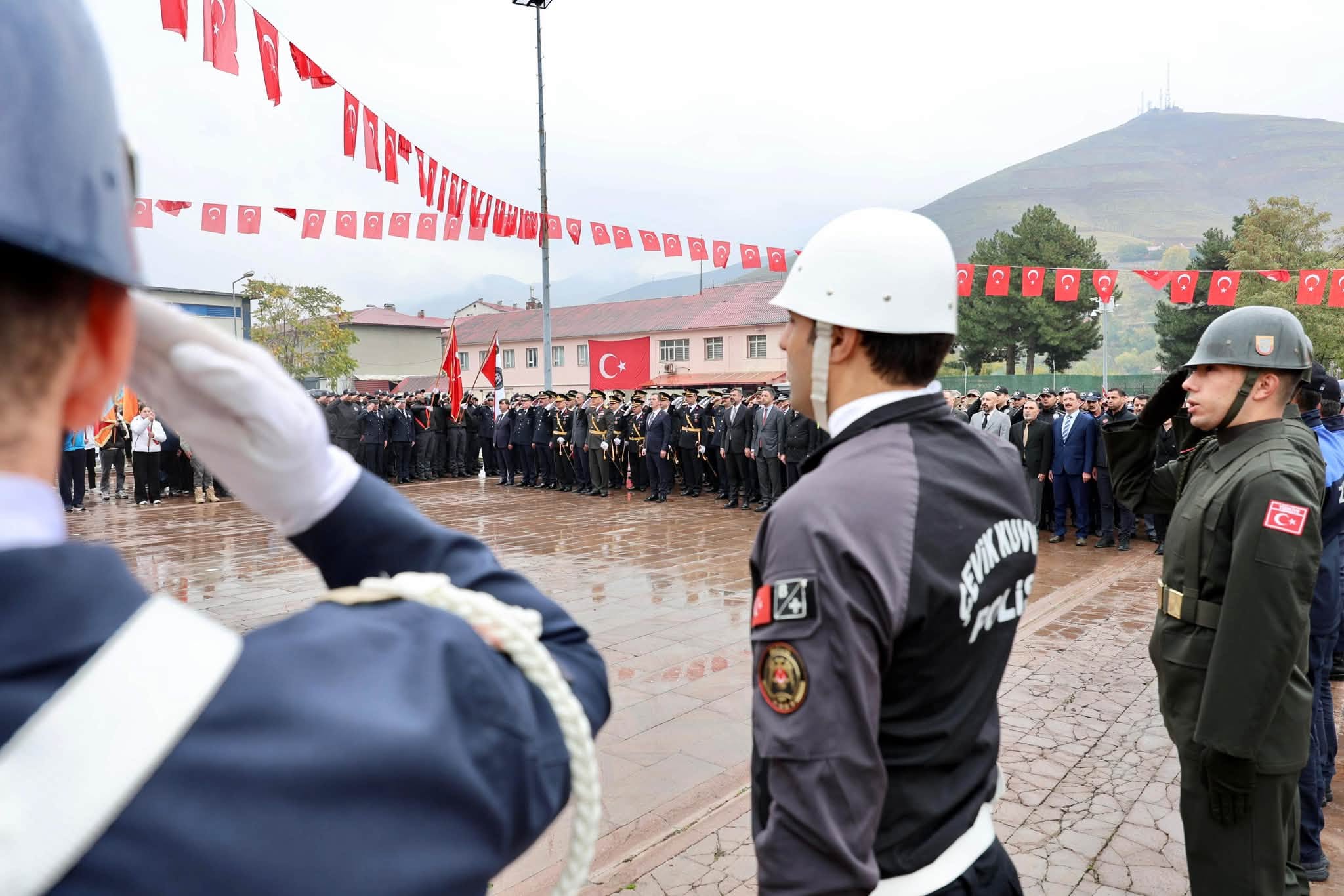 Bitlis'te Cumhuriyet'in 103. Yıl Dönümü Kutlandı