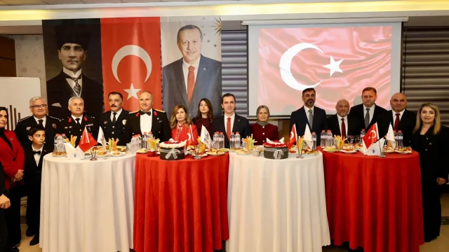 Bitlis'te 29 Ekim Cumhuriyet Resepsiyonu Düzenlendi