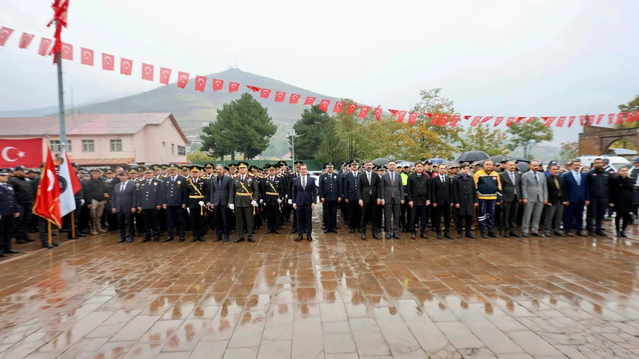 Bitlis'te Cumhuriyet'in 103. Yıl Dönümü Kutlandı