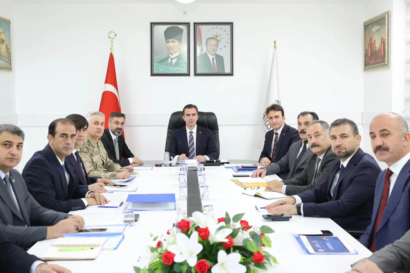 Metruk Yapılar Toplantısı Vali Ahmet Karakaya Başkanlığında Yapıldı