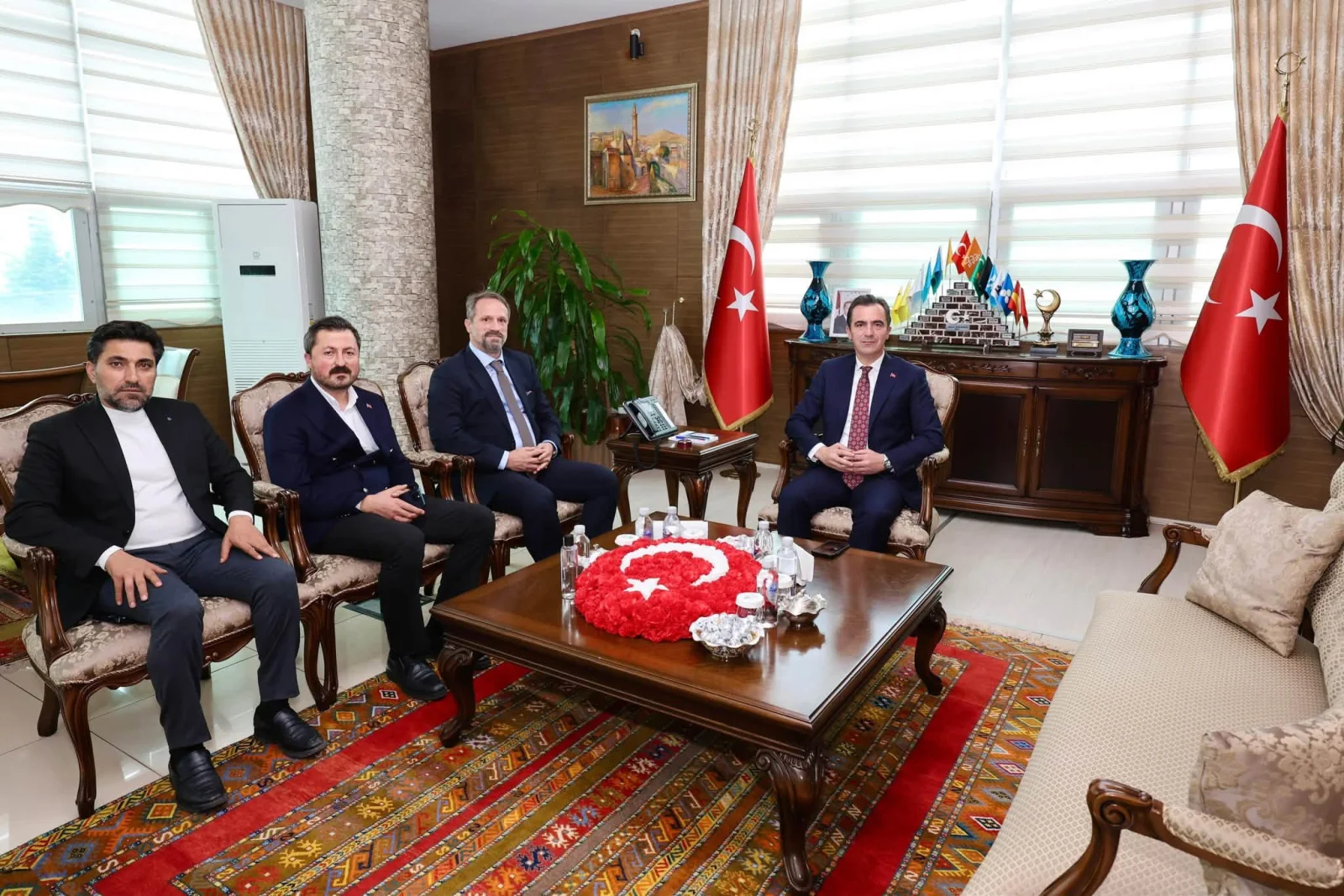 Vali Ahmet Karakaya Bakanlık Müşavirlerini ve Kaymakamları Ağırladı