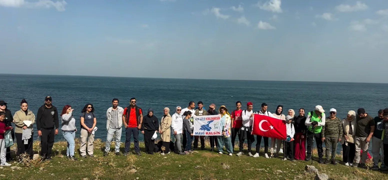 Arin Gölü’ndeki Kuraklığa Dikkat Çekmek İçin Yürüdüler