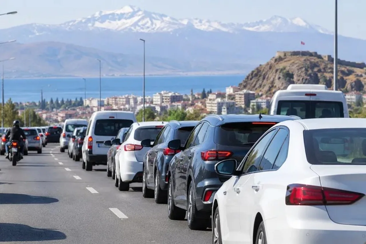 Bitlis'te Trafikteki Araç Sayısı Eylül Ayında Artış Gösterdi