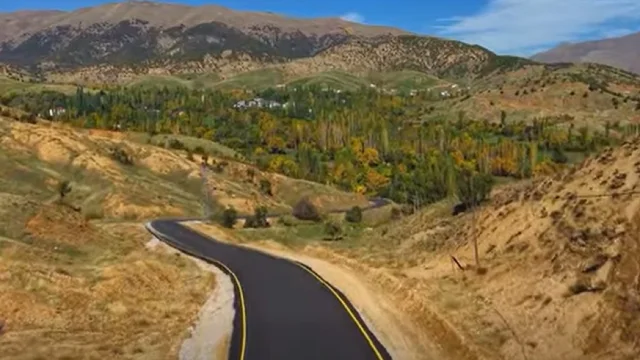 Hizan'da 13 Kilometrelik Yol Asfaltlanıyor