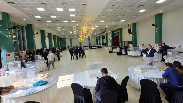 Tatvan TSO Seçimleri Başladı: 1.282 Üye 14 Sandıkta Oy Kullanıyor