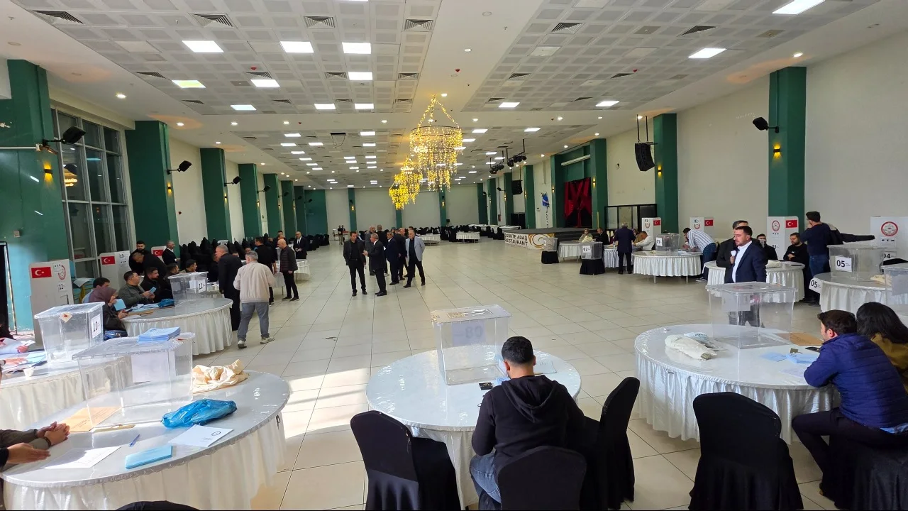 Tatvan TSO Seçimleri Başladı: 1.282 Üye 14 Sandıkta Oy Kullanıyor