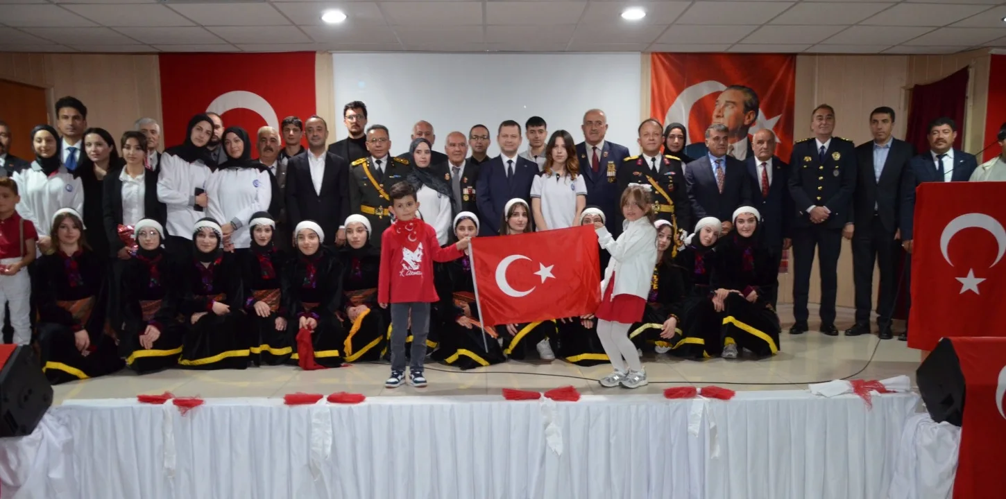 Tatvan'da 29 Ekim Cumhuriyet Bayramı Coşkusu