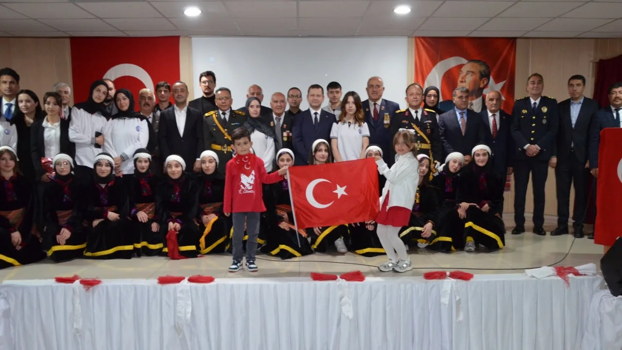 Tatvan'da 29 Ekim Cumhuriyet Bayramı Coşkusu