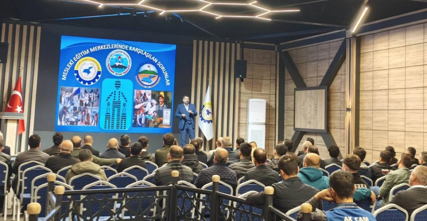 Tatvan’da “Mesleki Eğitim Merkezleri İşletme Toplantısı” düzenlendi