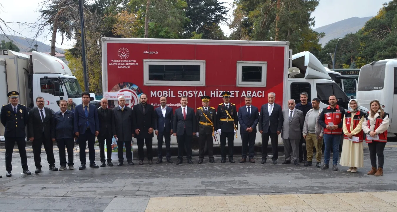 Tatvan'da Mobil Sosyal Hizmet Aracıyla Tanıtım