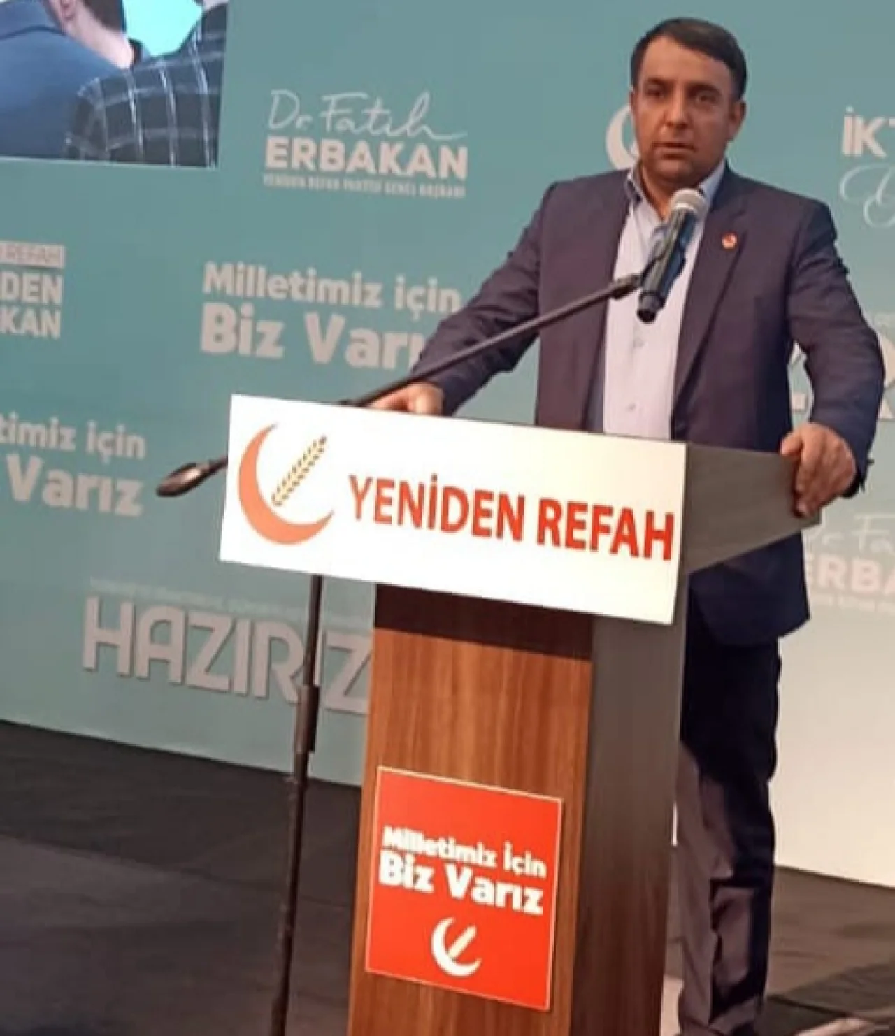 Yeniden Refah Partisi Hizan İlçe Başkanı görevinden istifa etti