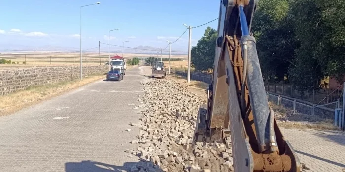 Aydınlar Beldesi Sıcak Asfalta Kavuşuyor: Çalışmalar Başladı