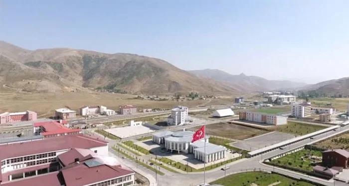 Bitlis Eren Üniversitesi İlahiyat Fakültesi: Eğitim, Akademik Kadro ve Başvuru Detayları