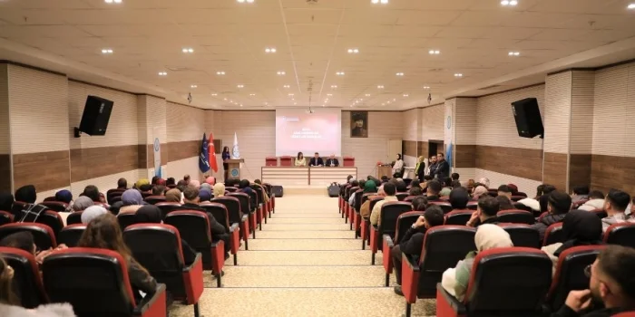 Bitlis Eren Üniversitesi’nde “Sağlık Hizmetlerinde Yönetim ve Uygulamalar” Paneli Gerçekleştirildi