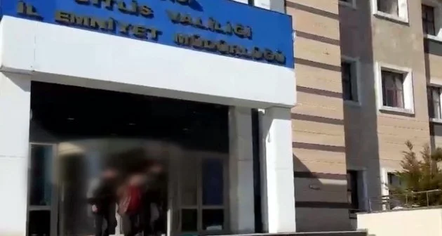 Bitlis Tatvan'da Otomobil Yakıt Deposunda 3 Kilogram Sentetik Uyuşturucu Ele Geçirildi