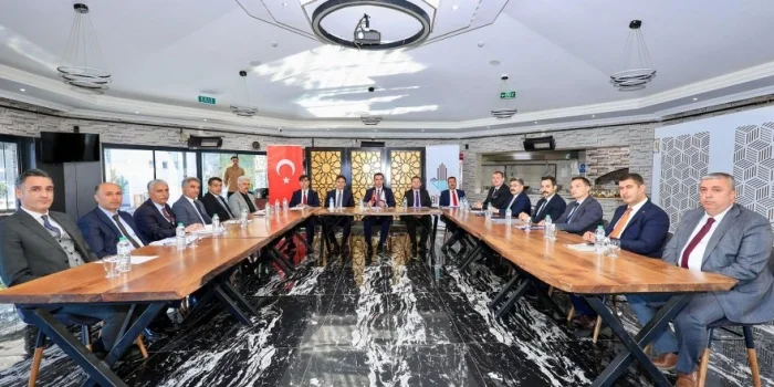 Bitlis’te KÖYDES 2025 Yatırımları Görüşüldü