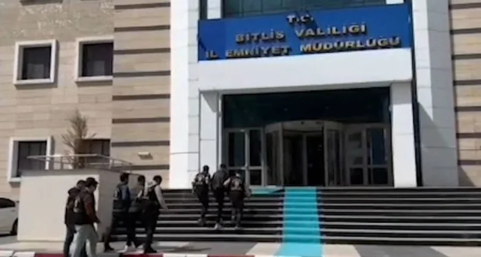 Bitlis’te Sosyal Medyada Silahlı Paylaşım Yapan 4 Kişi Gözaltına Alındı