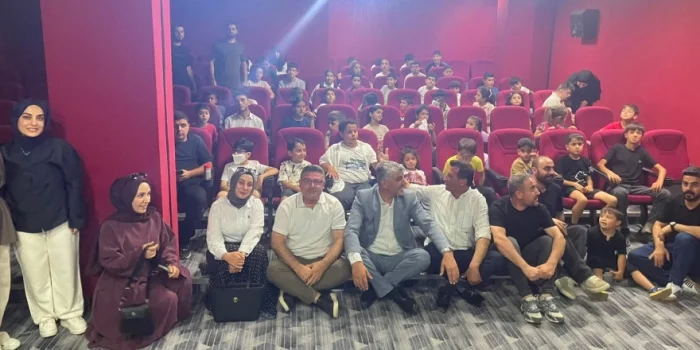 Güroymak’ta Özel Gereksinimli Öğrenciler İçin Sinema Günü Etkinliği