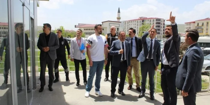 İl Sağlık Müdürü Ekici, Tatvan Devlet Hastanesi’nde incelemelerde bulundu