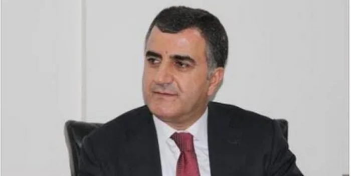 Mehmet Zeki Peker Kimdir