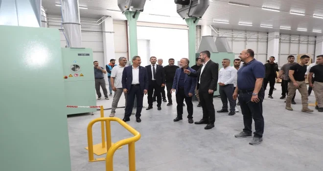 Vali Karaömeroğlu Kiler İplik Fabrikasını ziyaret etti